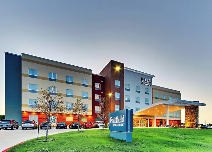 Fairfield Inn & Suites By Marriott Dallas Love Field